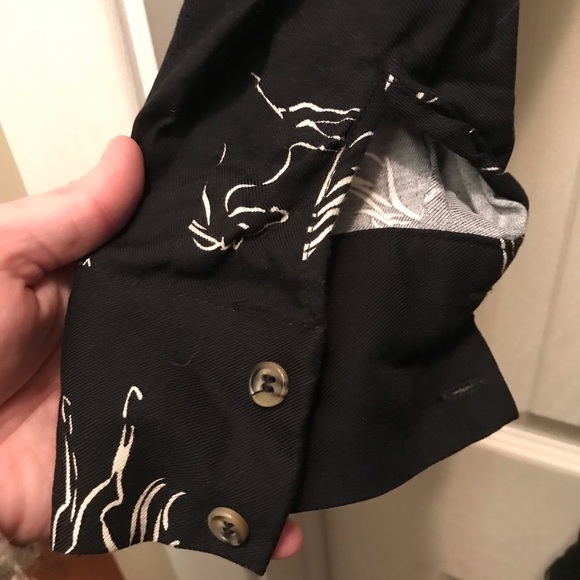 3/20$ Forever 21 women’s xs black long sleeve button up horse collared dress - Picture 2 of 7